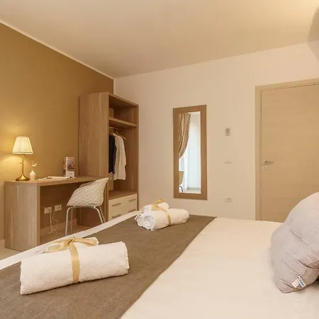 Travini Aparthotel 4*