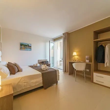 Aparthotel Travini 4*